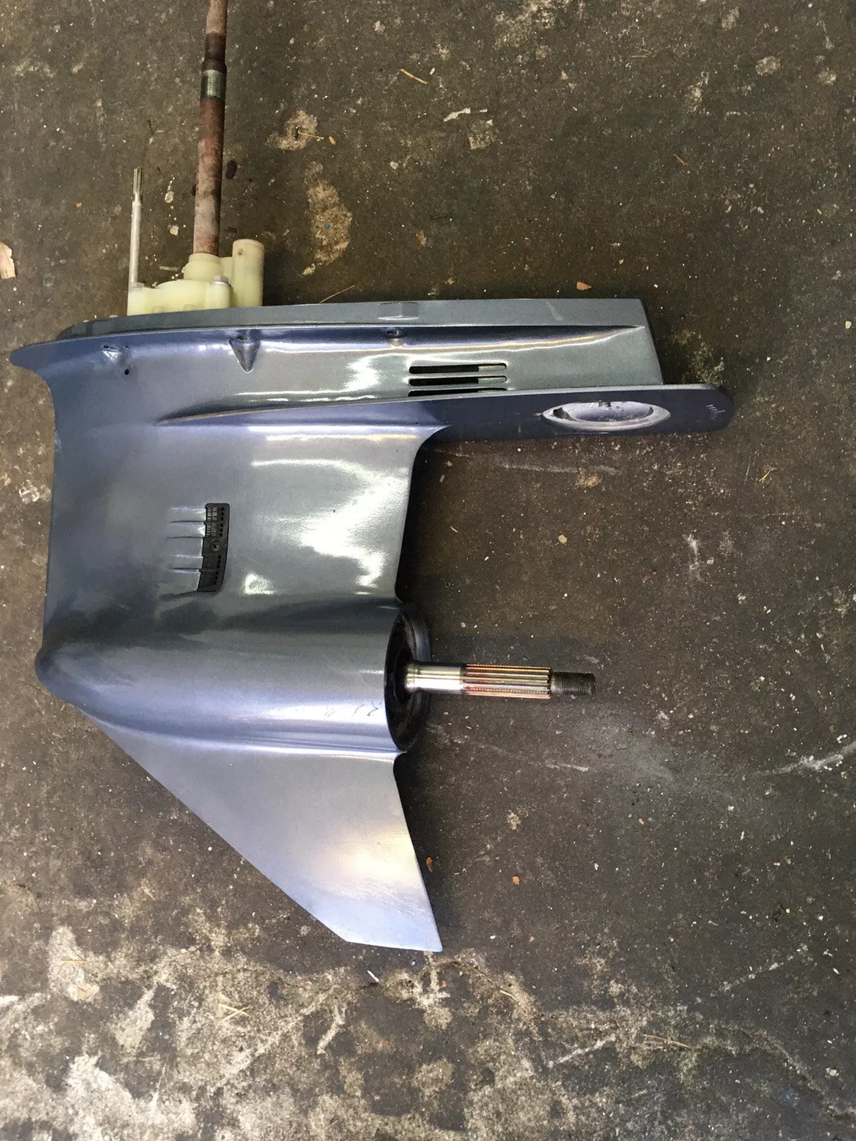 Yamaha F150 25 Four Stroke Lower Unit - Image 2