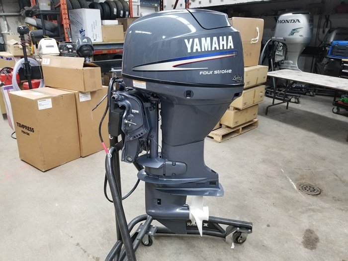 Yamaha F40HP Outboard Motor - Image 2