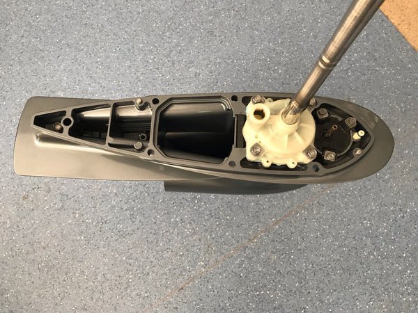 Yamaha F115 Lower Unit - Image 4