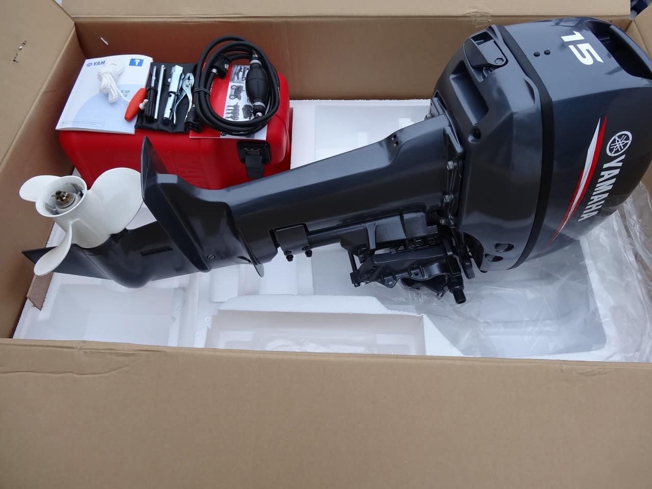 Yamaha 15HP 2-Stroke Enduro Outboard Engine Short Shaft - Image 4